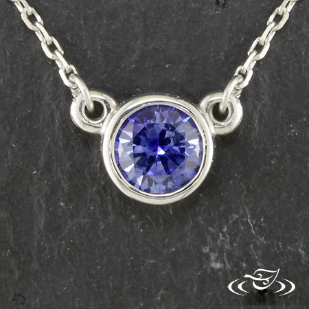 14Wg Sapphire Bezel Necklace