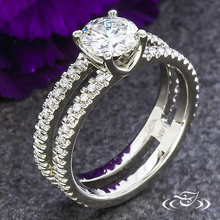 Split Shank Diamond Ring 
