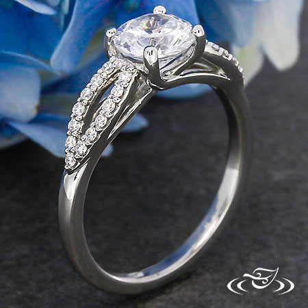 Platinum Trellis Shared Prong Diamond Ring