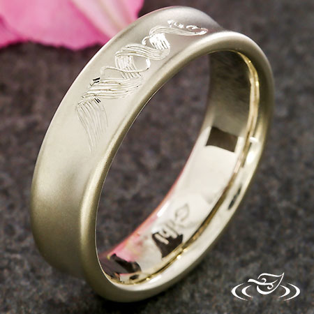 Concave Ribbon Engraved Band