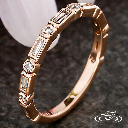 Alternating Baguette And Round Diamond Band