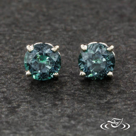 Raw Montana Sapphire Stud Earrings | Alexis Russell