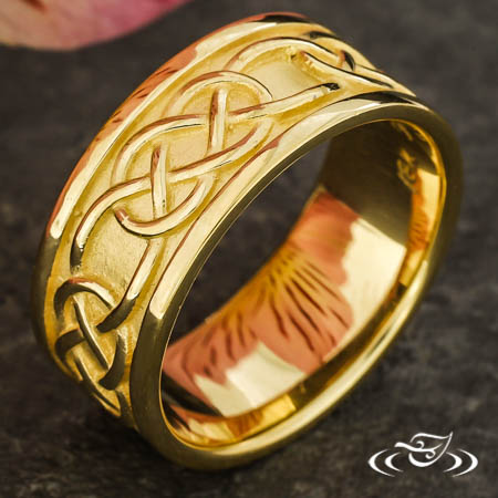 18K Yellow Gold 7.5MM Band