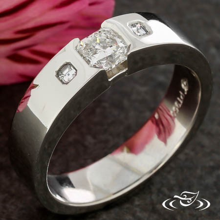  Radiant Cut Center Diamond With Asscher Melee