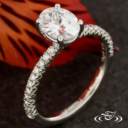 French Pave Solitaire 