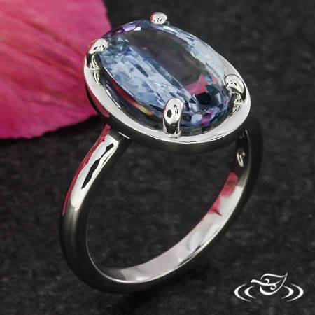 Minimalist Oval Sapphire Ring