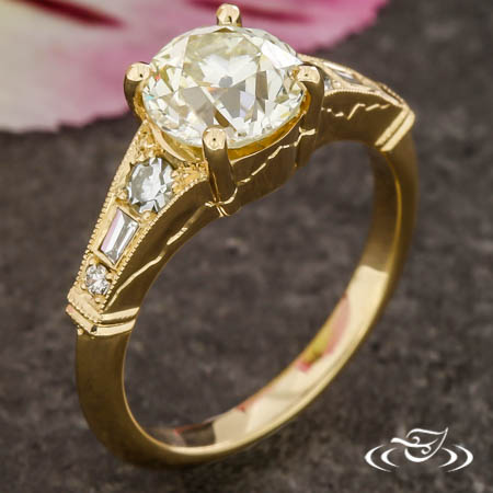 Delicate Antique Inspired Ring With  Mountian Range