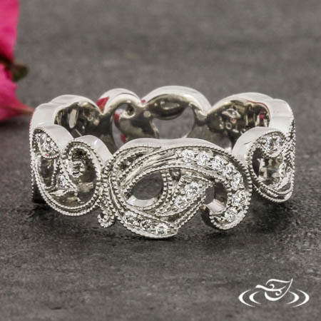 pierced ornate diamond band