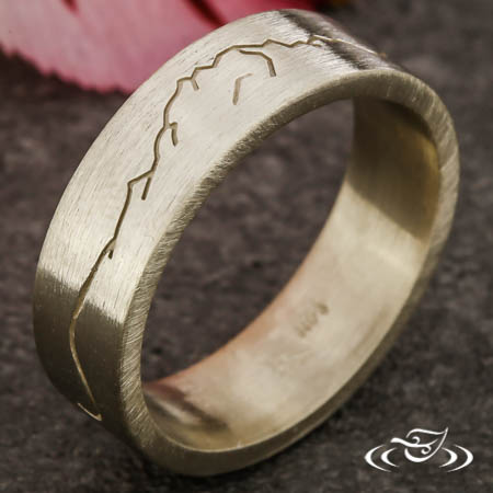 14Kt White Gold Mountain And Wave Carved Band