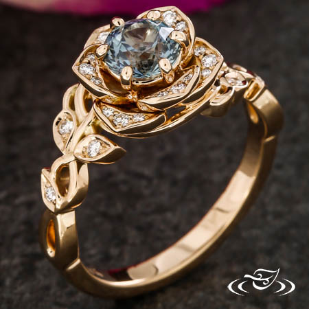 18Kt Lotus Flower Ring Set With Sapphire