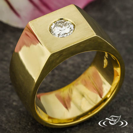 Signet Ring With Diamond
