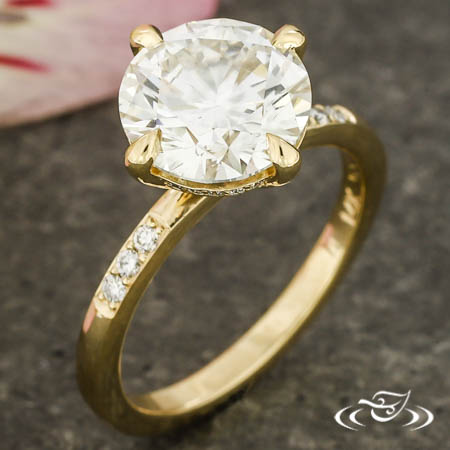 Compass Solitaire With Hidden Halo