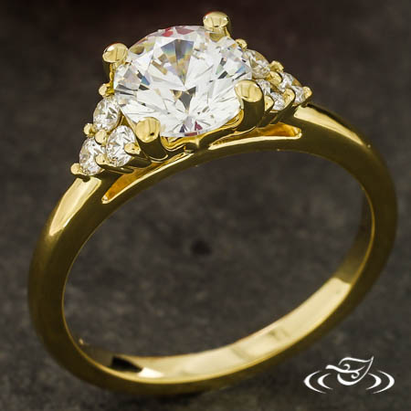 18Kt Yellow Gold Cluster Engagement Ring