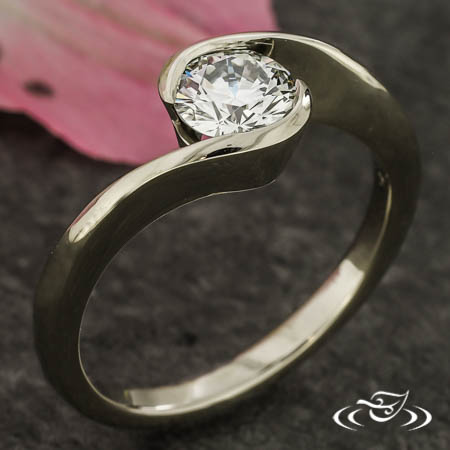 14Kw Wrap Style Engagement Ring