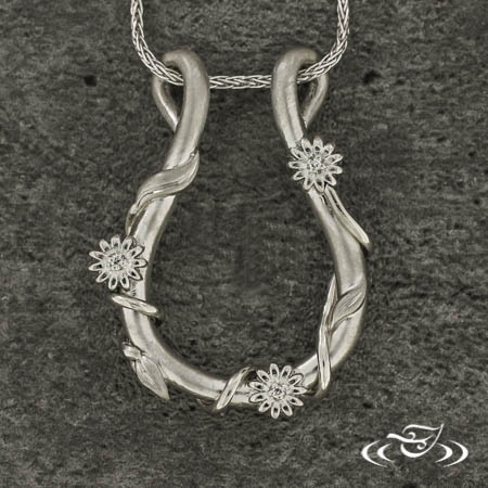 Daisy Ring Holder Pendant