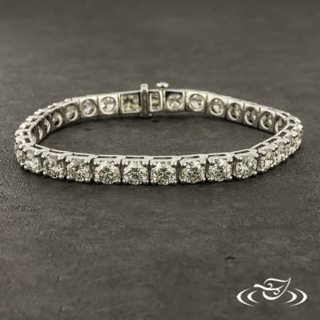 14Kw 20.10Ctw Lab Diamond Tennis Bracelet