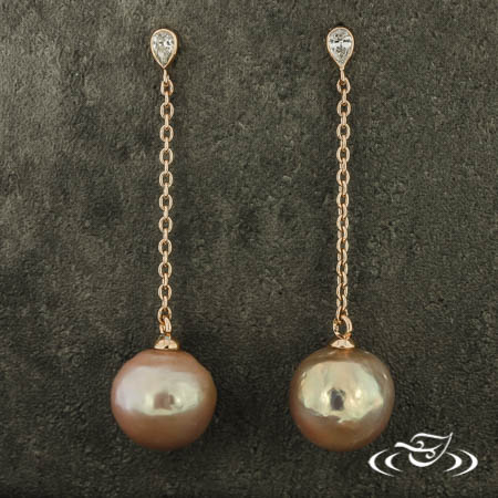 14Kr Pearl And Lab Diamond Dangle Earrings