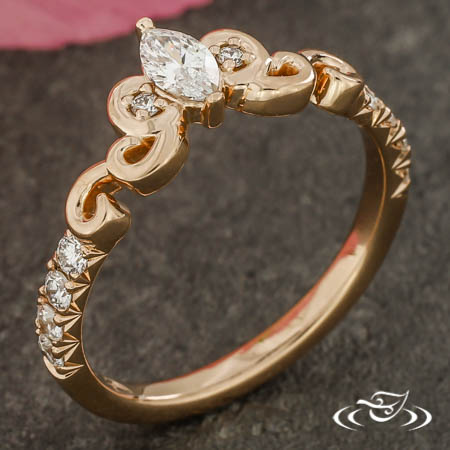 Contour Wedding Band With Diamonds 