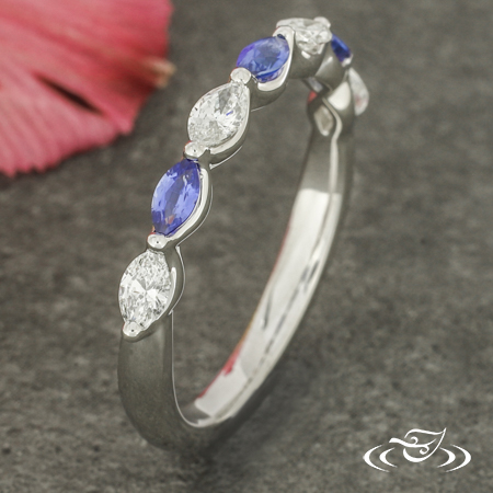 Plat MQ Band With Sapphire And Diamond