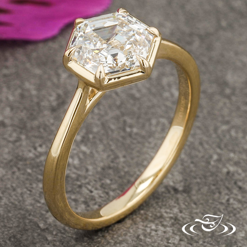 14Ky Hexagon Lab Diamond Solitaire