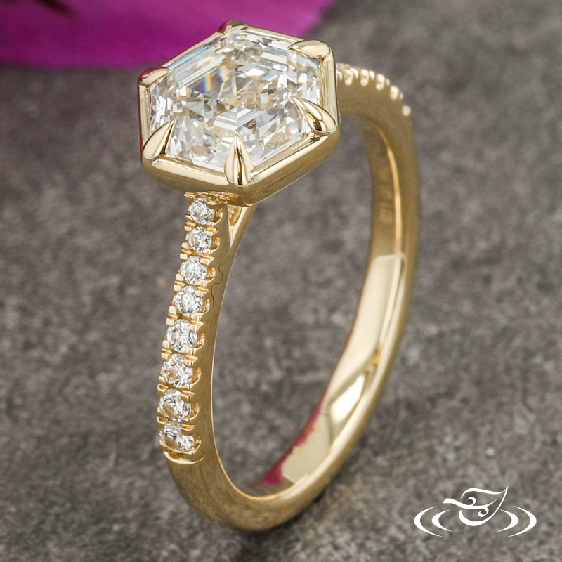 14Ky 2.09Ct Hexagon Lab Diamond Accent Ring