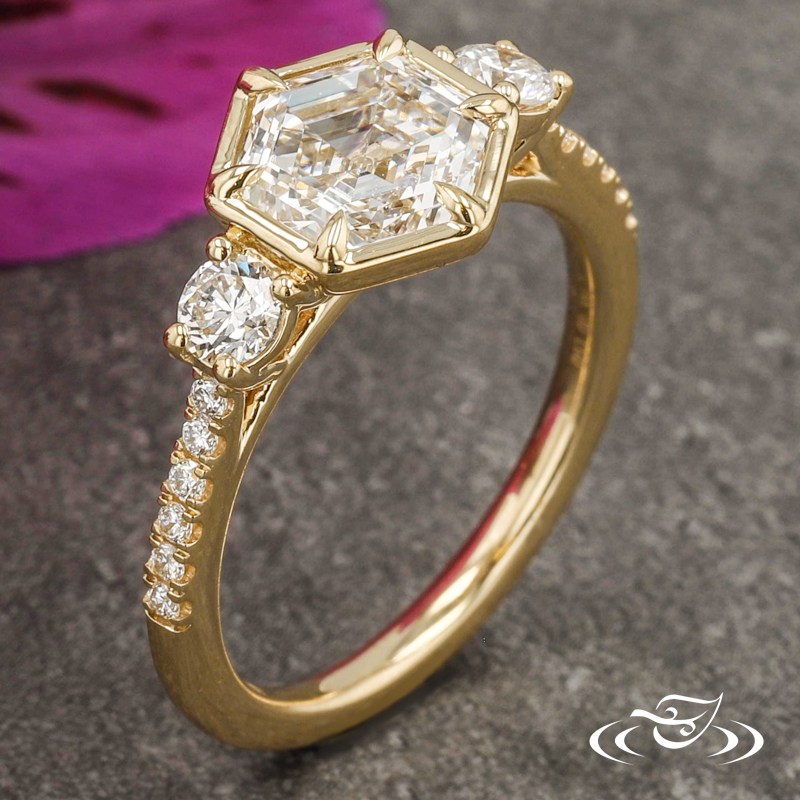 14Ky 2.00Ct Hexagon Lab Diamond Accent Ring