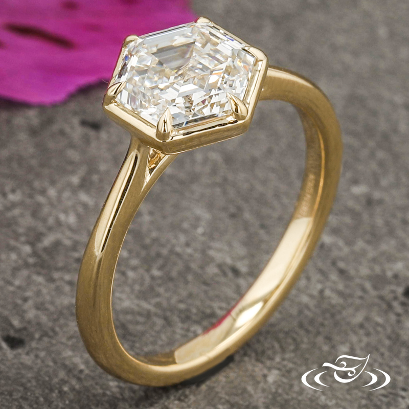 14Ky Certified Hexagon Lab Diamond Solitaire