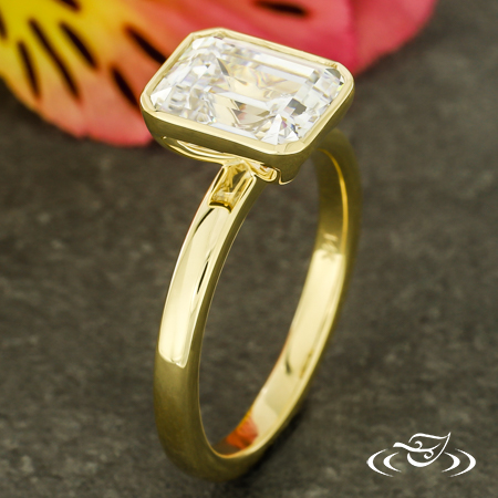 14Ky EC Bezel Set 8.5X6.5Mm Solitaire