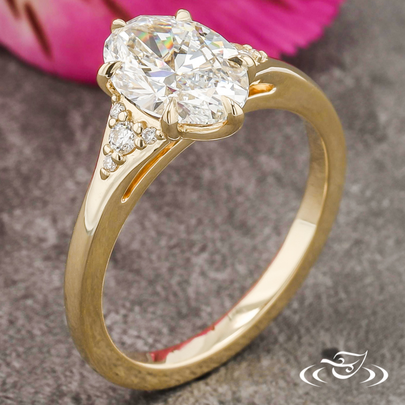 Oval Accented Solitaire