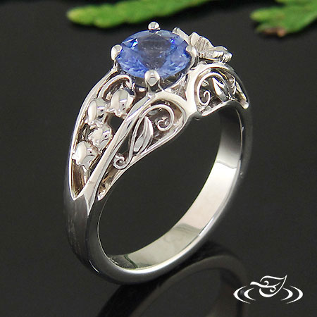 14K White Gold Sapphire And Filigree Ring
