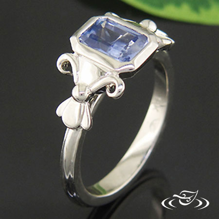 18K White Gold Blue Radiant Cut Sapphire Ring